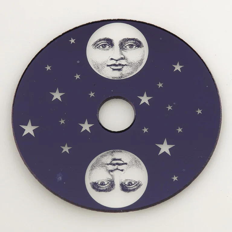 Disque de phase de lune bleu aux lunes à visage