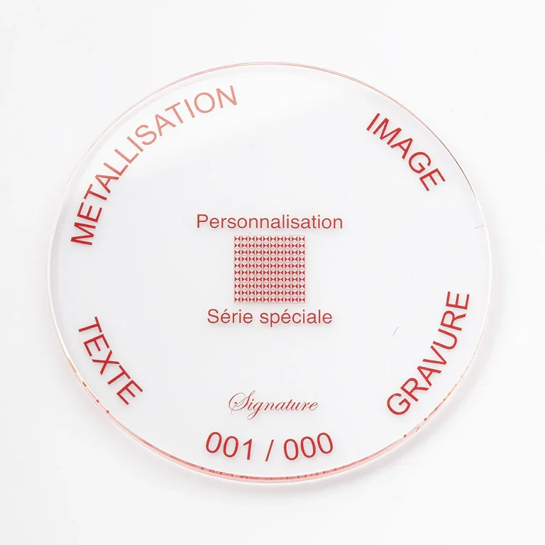 Fond de boîte de démonstration : métallisation, image, texte, gravure et personnalisation par série